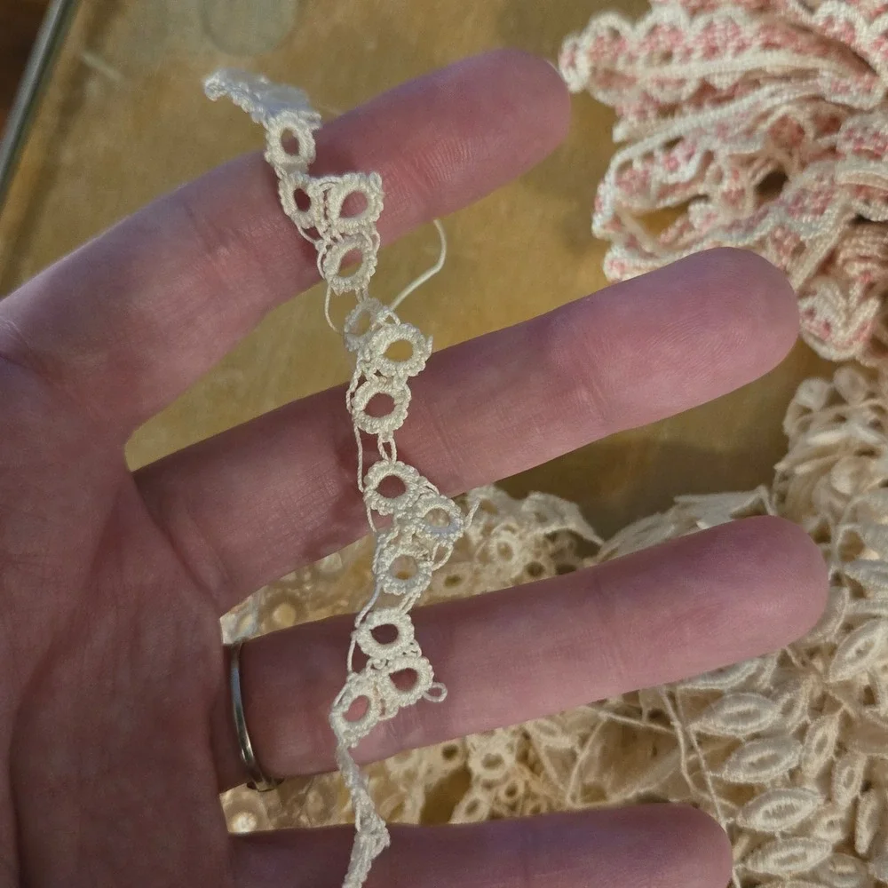 Vintage Lace Trim Ribbon Bundle Tatting Eyelet Junk Journal Slow Stitching 7pc - Picture 3 of 9